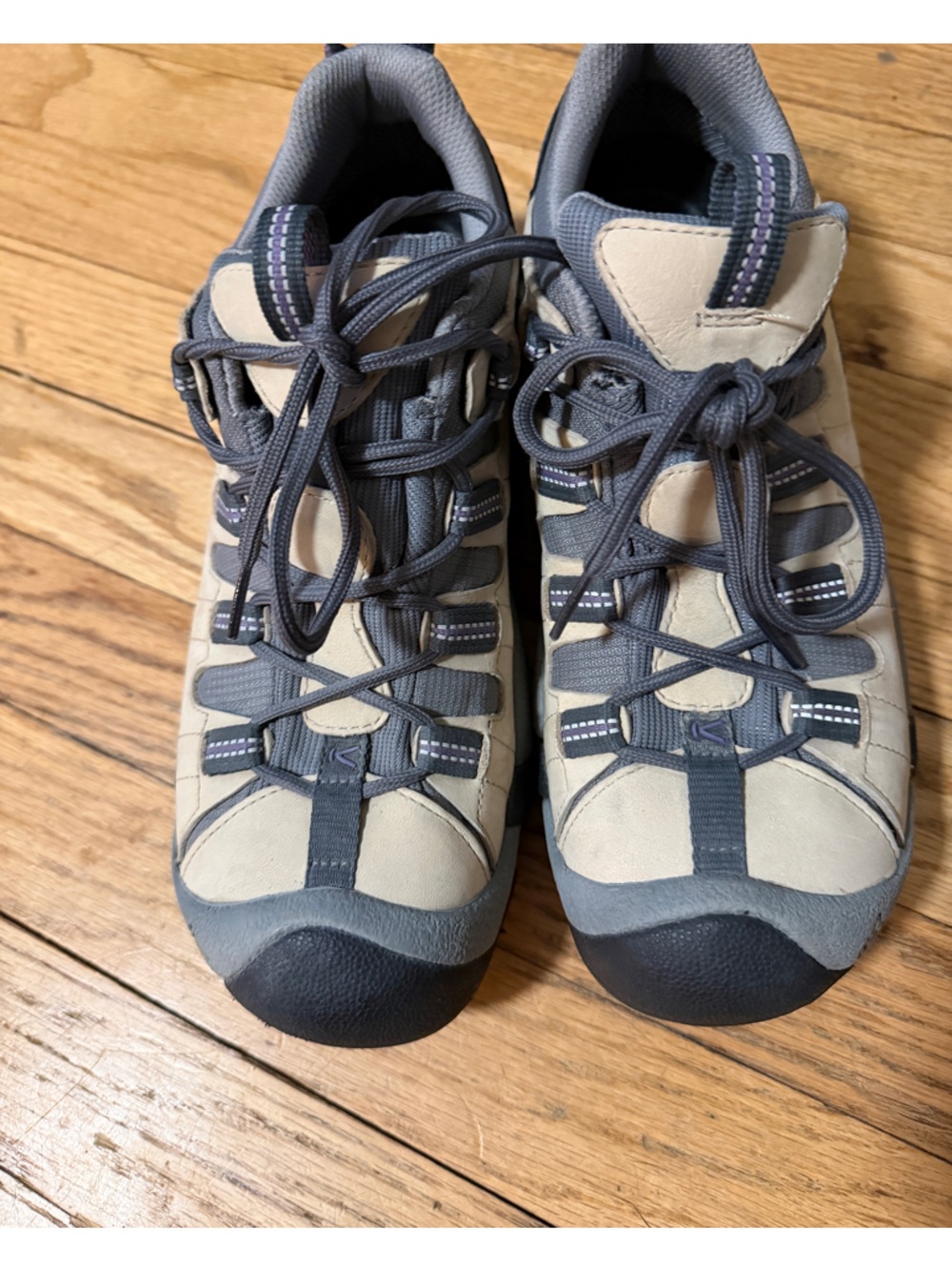 Keen Women’s Size 9 Hiking Shoes - Picture 7 of 7